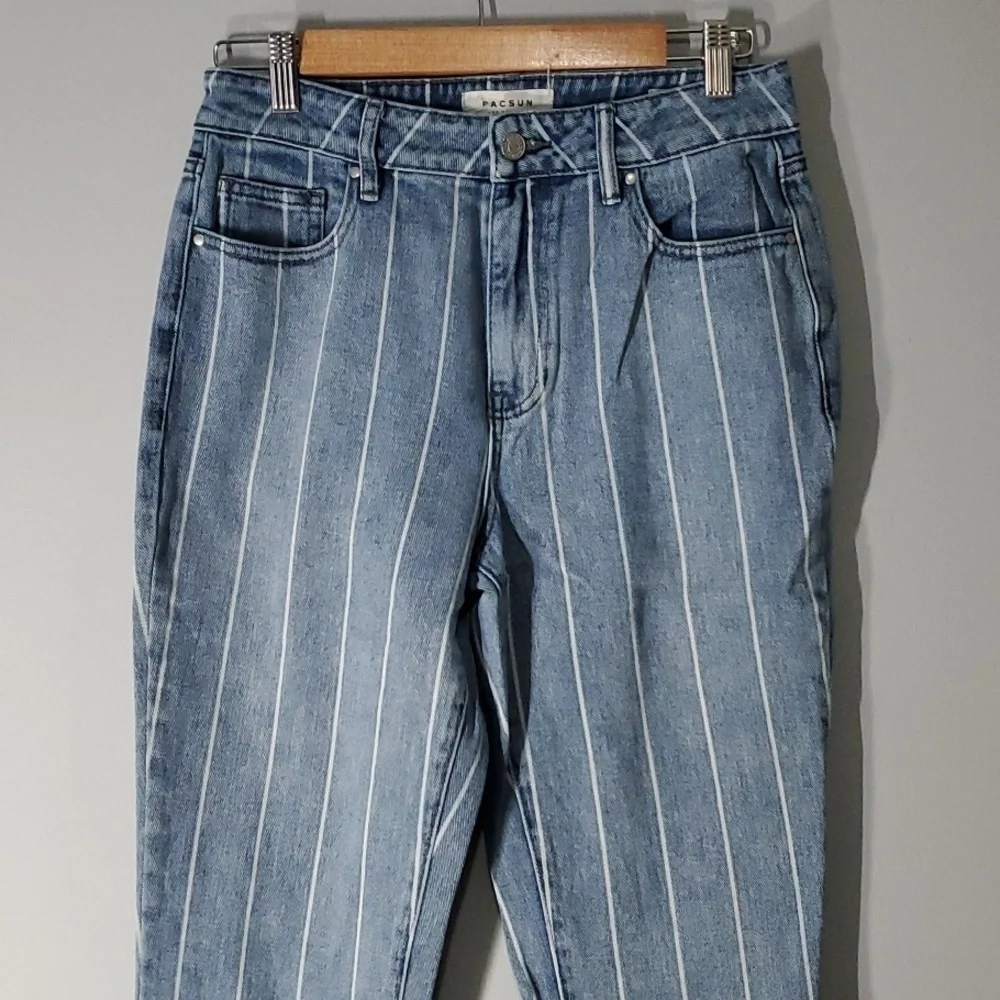 pacsun jeans women’s size 27 blue white Mom jean vertical stripes